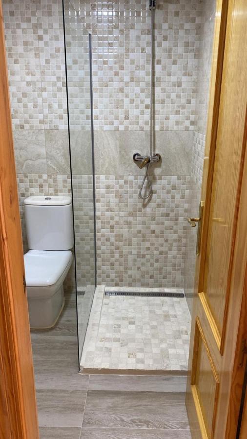 Habitacion Grande Con Bano Privado En Coin A 30Km De La Playa 外观 照片