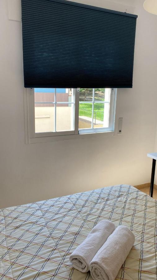 Habitacion Grande Con Bano Privado En Coin A 30Km De La Playa 外观 照片