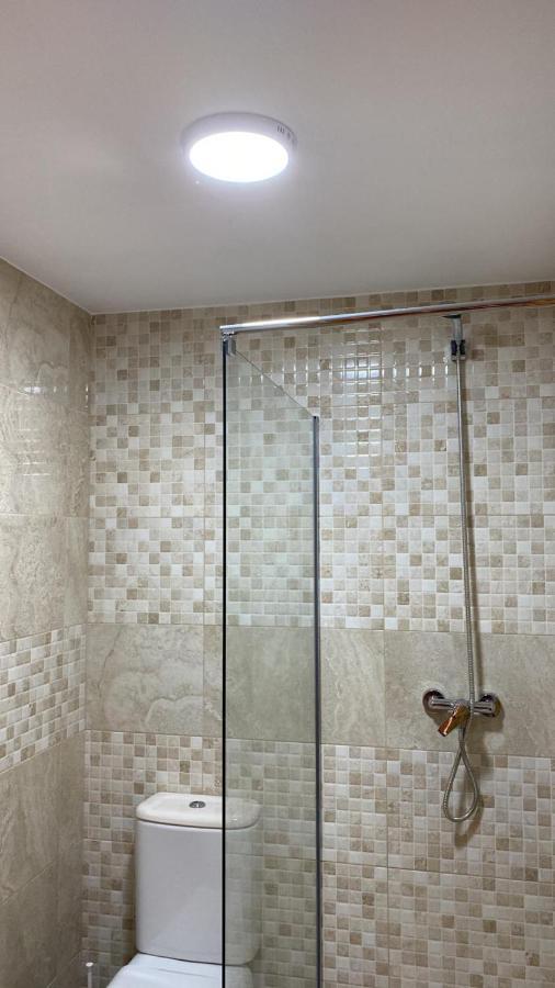 Habitacion Grande Con Bano Privado En Coin A 30Km De La Playa 外观 照片